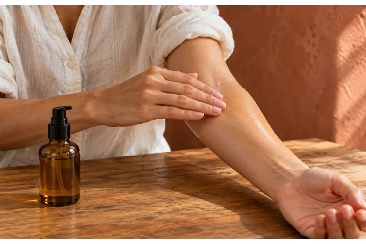 Olio corpo: come scegliere la texture e applicarlo senza ungere